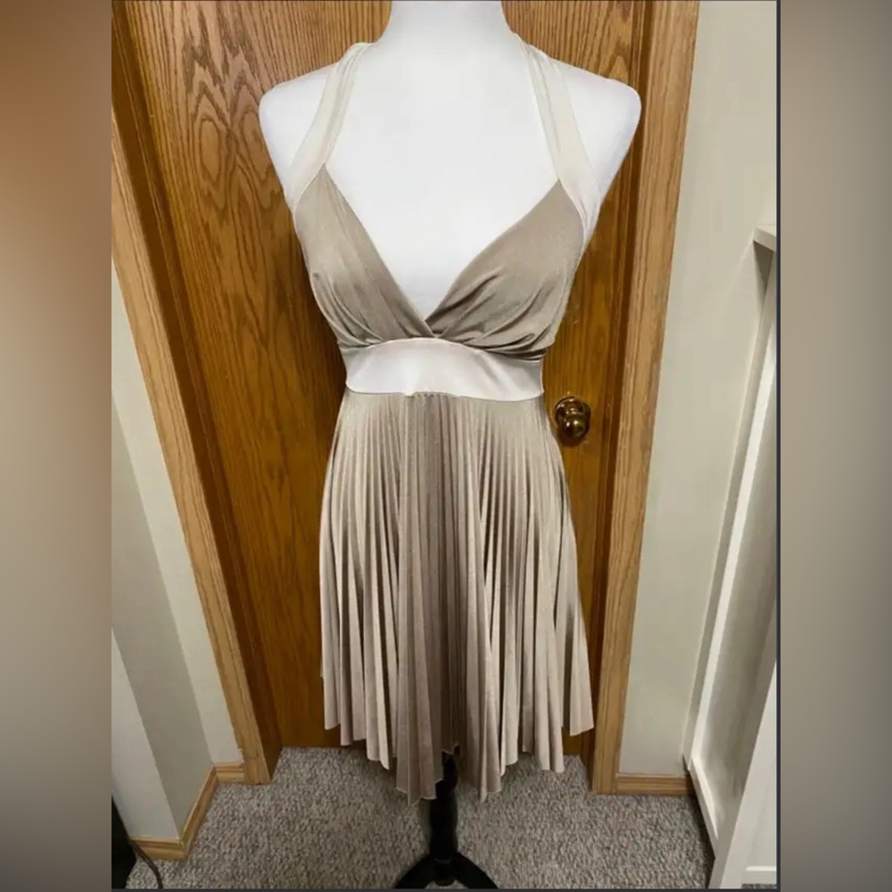 Beautifulnhalter dress with pleats